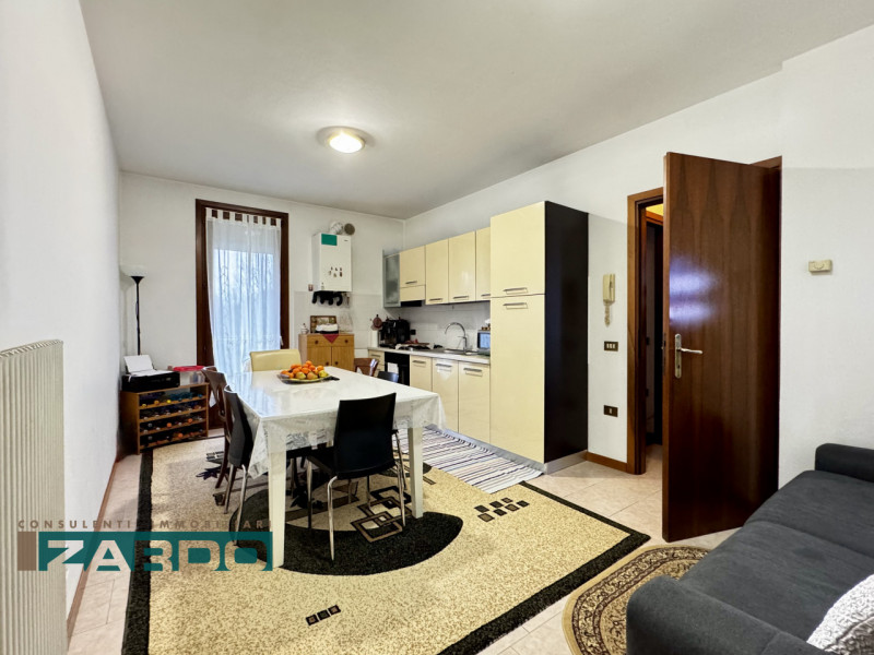 Rif. A-313 (per info 350 5383983 | Giacomo)

Nel centro di Castione di Loria proponiamo in vendit...