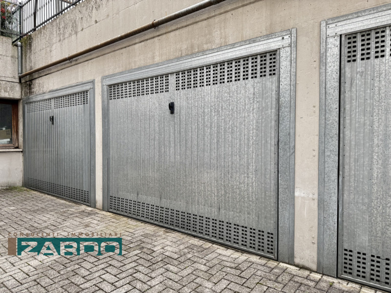 Rif. A-313 (per info 350 5383983 | Giacomo)

Nel centro di Castione di Loria proponiamo in vendit...