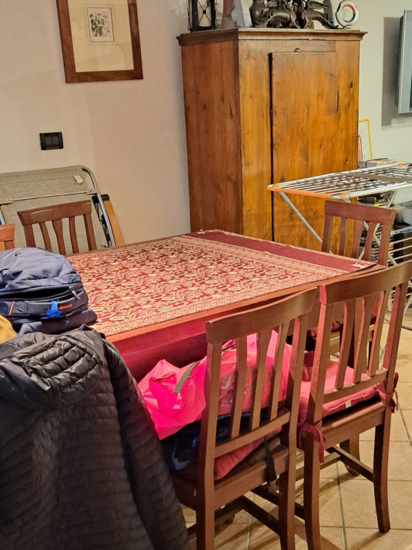 In uno dei quartieri più ricercati di Padova, proponiamo in vendita una raffinata porzione centra...