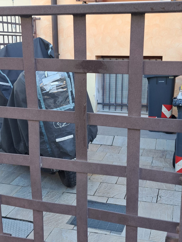 In uno dei quartieri più ricercati di Padova, proponiamo in vendita una raffinata porzione centra...