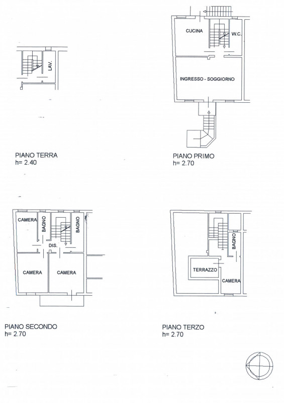 In uno dei quartieri più ricercati di Padova, proponiamo in vendita una raffinata porzione centra...