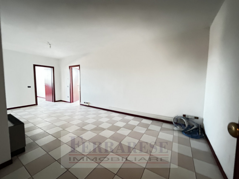 Se stai cercando un UFFICIO spazioso e ben posizionato nella vivace zona di Ponte di Brenta a Pad...