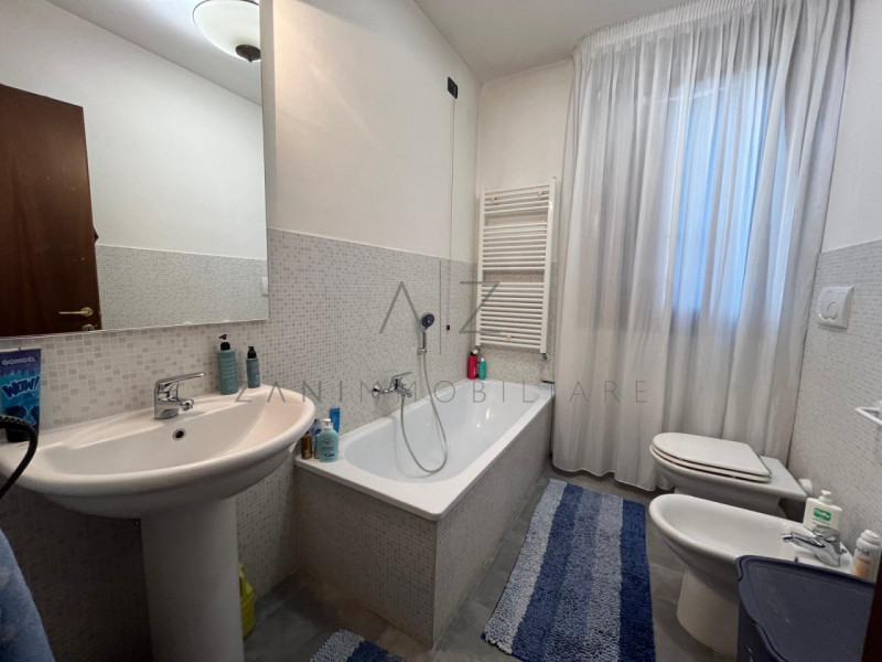 Proponiamo in vendita un elegante appartamento duplex situato nel cuore di Loreggia, in una zona ...