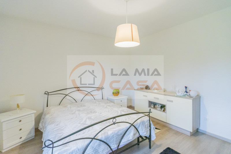 PADOVA - GUIZZA: Appartamento ristrutturato nel 2018 posto al primo piano, dispone di soggiorno c...