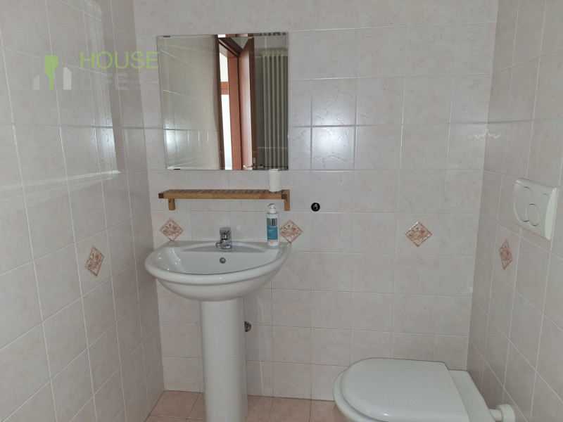 MALO: spazioso APPARTAMENTO BICAMERE al piano primo e ultimo con zona giorno open-space, due bagn...