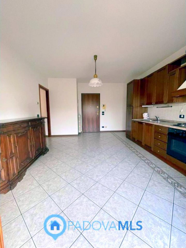 Immobile in esclusiva al Gruppo Padova MLS

MONTEGROTTO T. : proponiamo appartamento al primo pia...