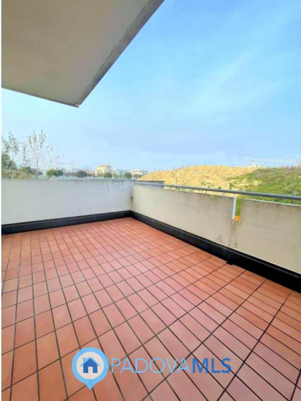 Immobile in esclusiva al Gruppo Padova MLS

MONTEGROTTO T. : proponiamo appartamento al primo pia...