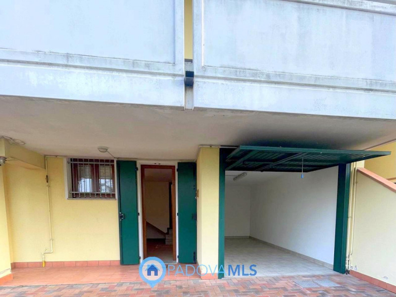 Immobile in esclusiva al Gruppo Padova MLS

MONTEGROTTO T. : proponiamo appartamento al primo pia...