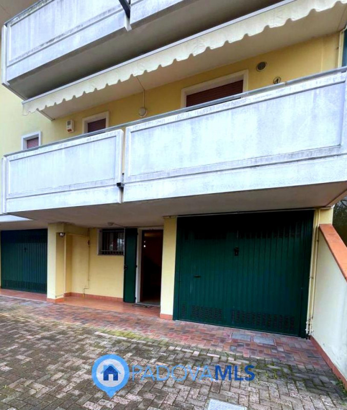 Immobile in esclusiva al Gruppo Padova MLS

MONTEGROTTO T. : proponiamo appartamento al primo pia...