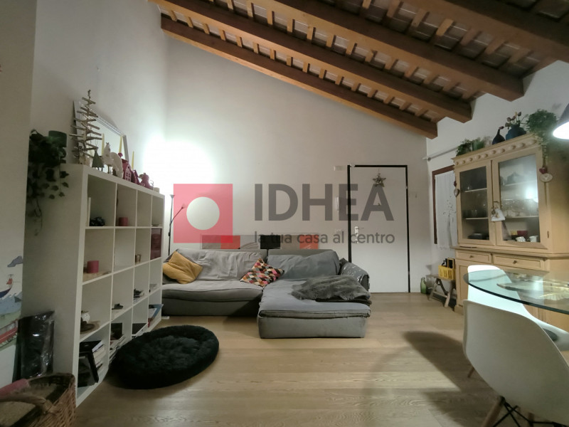 CARBONERA: SAN GIACOMO DI MUSESTRELLE

Inserito in contesto residenziale di recente costruzione e...