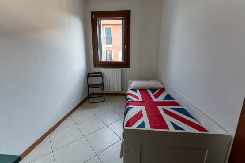 In quartiere residenziale a Polverara, proponiamo un accogliente e moderno appartamento di circa ...