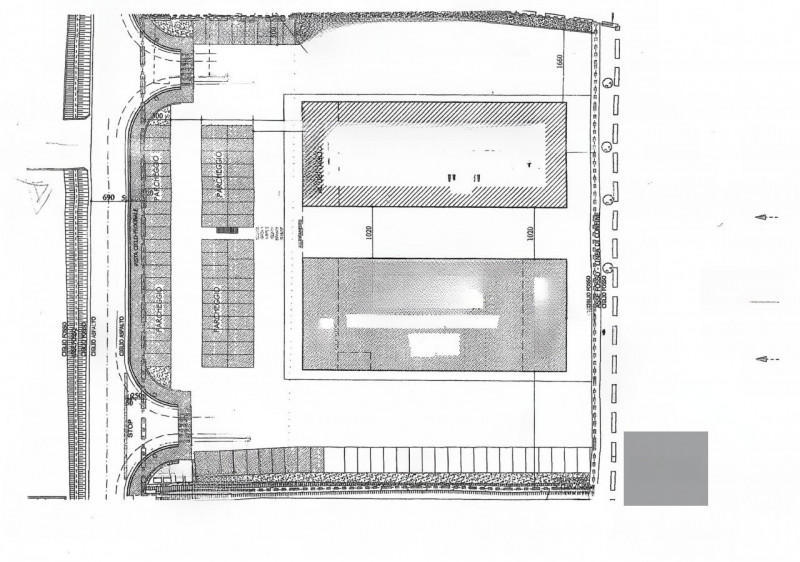 Capannone ad uso commerciale di 1000 mq. con possibilità di costruire altri 1200 mq. di fabbricat...