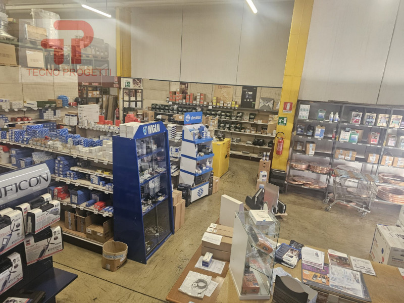 Scoprite un'opportunità unica nel cuore della zona fiera di Padova! In vendita, una porzione di c...