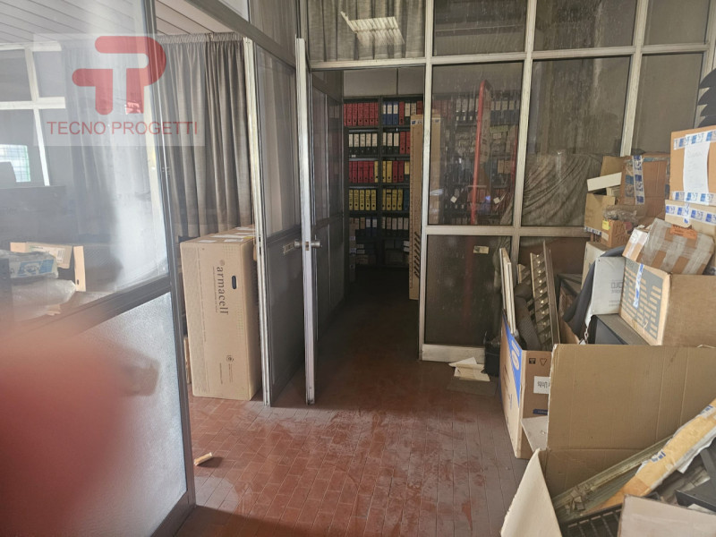 Scoprite un'opportunità unica nel cuore della zona fiera di Padova! In vendita, una porzione di c...