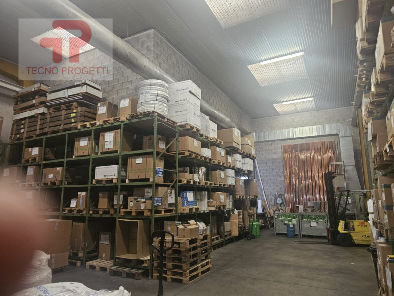 Scoprite un'opportunità unica nel cuore della zona fiera di Padova! In vendita, una porzione di c...