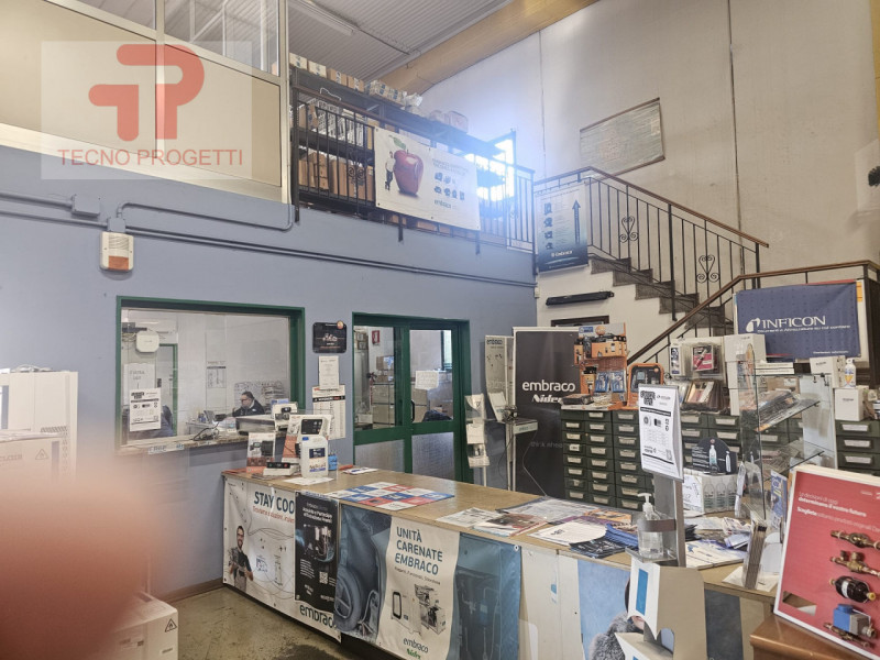 Scoprite un'opportunità unica nel cuore della zona fiera di Padova! In vendita, una porzione di c...