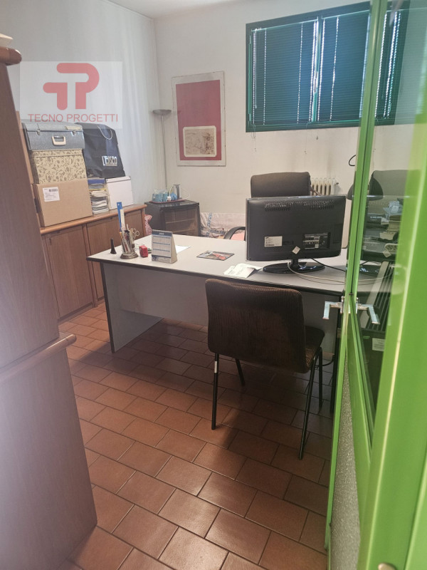 Scoprite un'opportunità unica nel cuore della zona fiera di Padova! In vendita, una porzione di c...