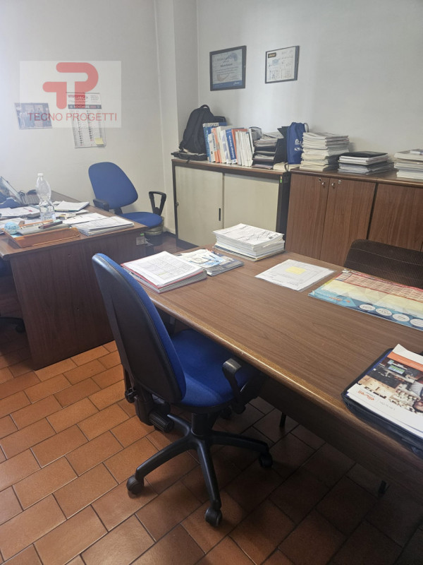 Scoprite un'opportunità unica nel cuore della zona fiera di Padova! In vendita, una porzione di c...