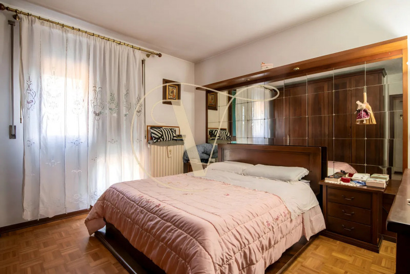 APPARTAMENTO DUPLEX – SALBORO (1994)

In posizione tranquilla e residenziale, Via Gerolamo Polcas...