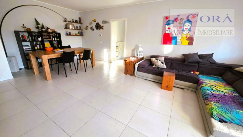 Torreglia Centro - Appartamento su doppio livello con 4 camere, in centralissima zona residenzial...