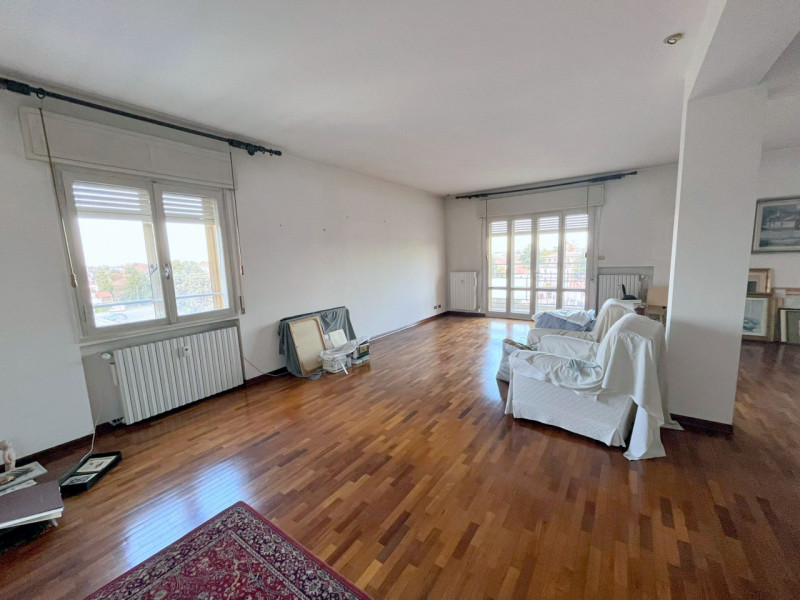 LUMINOSO 2 CAMERE PANORAMICO ALL'ARCELLA-SAN BELLINO €.170.000 - rif.CL513.2

Nel cuore del quart...