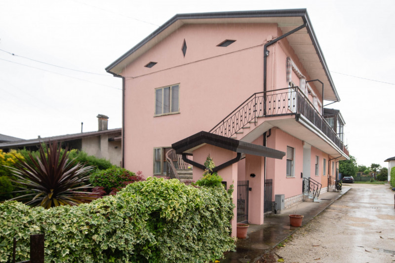 Santa Maria Assunta di CAMPOLONGO MAGGIORE - APPARTAMENTO al piano rialzato situato a 2km dal cen...