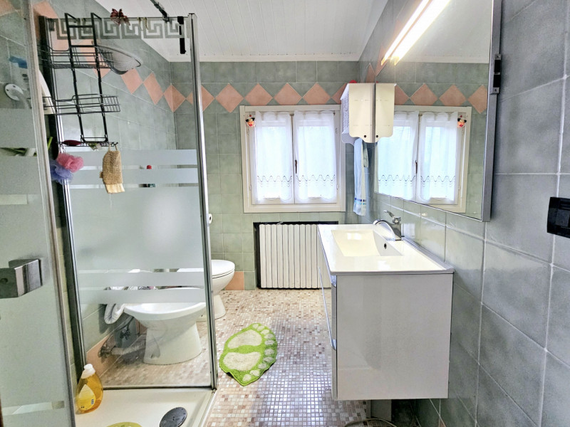 A Casale di Scodosia, proponiamo in vendita meraviglioso appartamento mansardato, sviluppato su d...