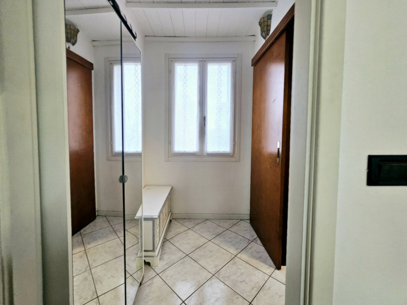 A Casale di Scodosia, proponiamo in vendita meraviglioso appartamento mansardato, sviluppato su d...