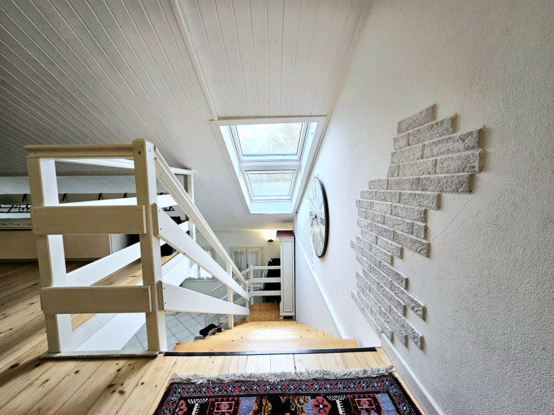 A Casale di Scodosia, proponiamo in vendita meraviglioso appartamento mansardato, sviluppato su d...