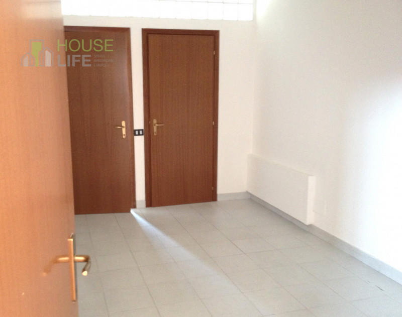 THIENE - Z.I.: CAPANNONE ARTIGIANALE di mq 650 totali, di cui mq 480 di area produttiva, mq 125 d...