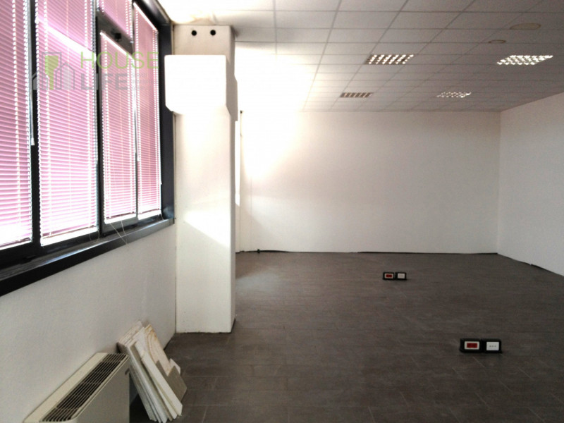 THIENE - Z.I.: CAPANNONE ARTIGIANALE di mq 650 totali, di cui mq 480 di area produttiva, mq 125 d...