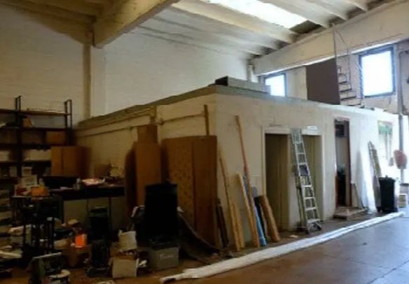 RIF. A.A.21-24

Vendita all'asta - porzione di capannone artigianale in data 13 gennaio 2026

Des...