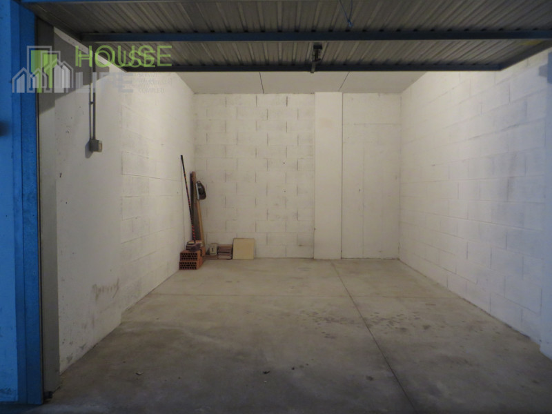 SCHIO CENTRO, disponiamo al piano interrato tre autorimesse doppie in larghezza (mt 6,10x6,20) 38...