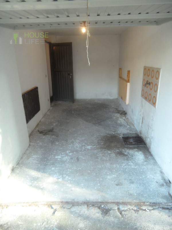 SCHIO CENTRO, disponiamo al piano interrato tre autorimesse doppie in larghezza (mt 6,10x6,20) 38...