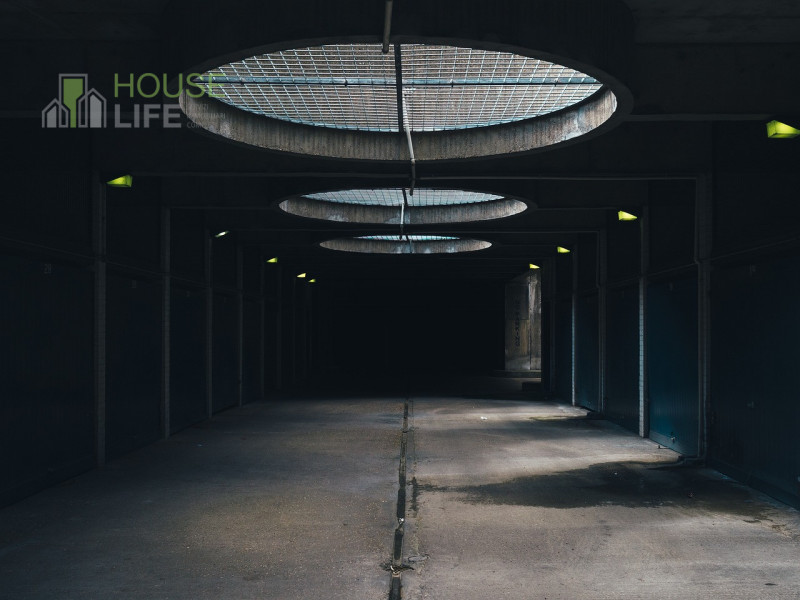 SCHIO CENTRO, disponiamo al piano interrato tre autorimesse doppie in larghezza (mt 6,10x6,20) 38...