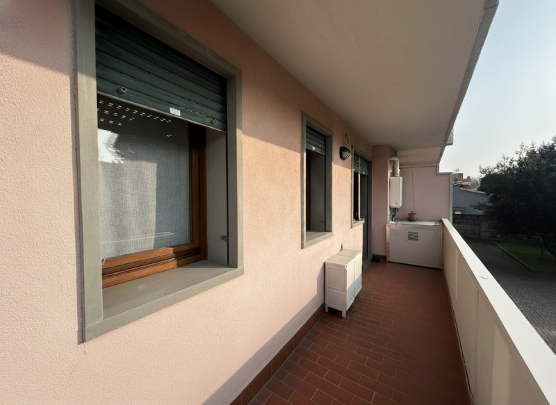 In una delle zone più apprezzate di Albignasego, proponiamo in vendita un appartamento al primo p...