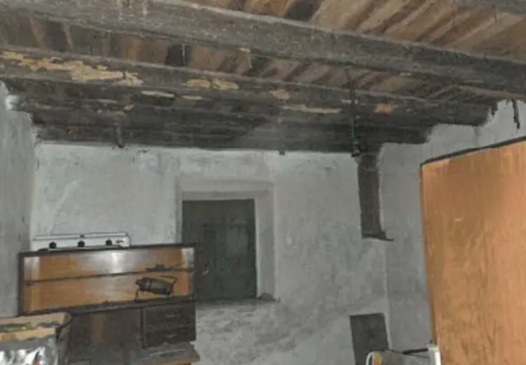 Rif. A.A.87-24

Vendita all'asta - edificio residenziale su 4 livelli in data 20 gennaio 2026

De...