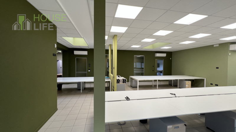 THIENE – Zona Industriale/Commerciale
Ufficio Direzionale Arredato – 250 mq (fino a 750 mq su ric...