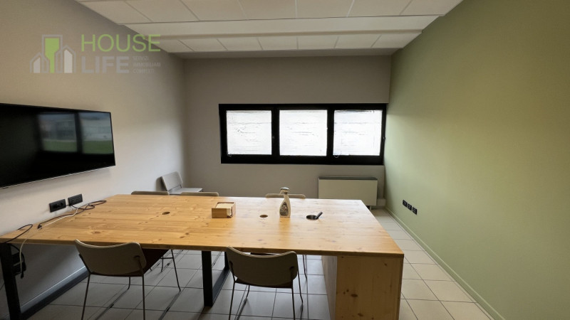 THIENE – Zona Industriale/Commerciale
Ufficio Direzionale Arredato – 250 mq (fino a 750 mq su ric...