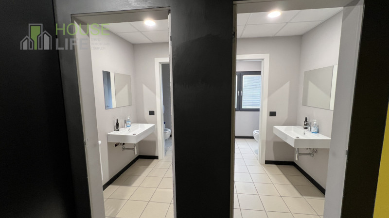 THIENE – Zona Industriale/Commerciale
Ufficio Direzionale Arredato – 250 mq (fino a 750 mq su ric...