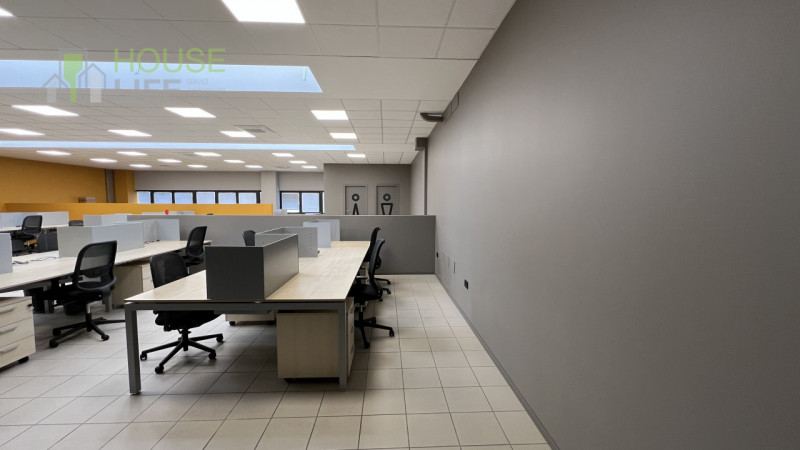 THIENE – Zona Industriale/Commerciale
Ufficio Direzionale Arredato – 250 mq (fino a 750 mq su ric...