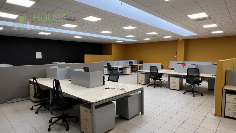 THIENE – Zona Industriale/Commerciale
Ufficio Direzionale Arredato – 250 mq (fino a 750 mq su ric...