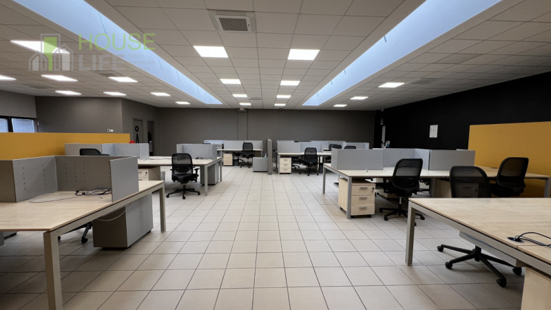 THIENE – Zona Industriale/Commerciale
Ufficio Direzionale Arredato – 250 mq (fino a 750 mq su ric...