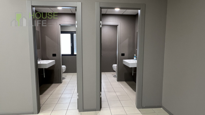 THIENE – Zona Industriale/Commerciale
Ufficio Direzionale Arredato – 250 mq (fino a 750 mq su ric...