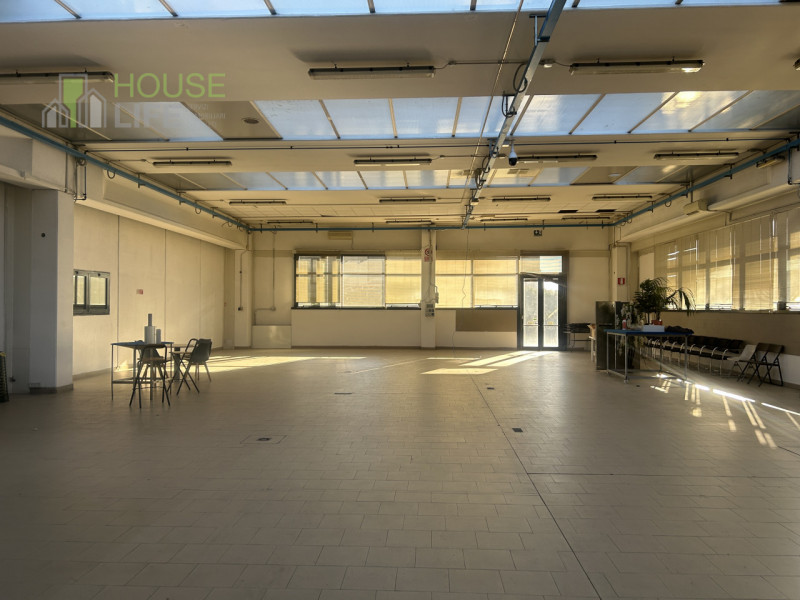 SCHIO - Z.I: CAPANNONE INDUSTRIALE di mq 2.000 circa H 7,00 mt su lotto di mq 3000, con impianto ...