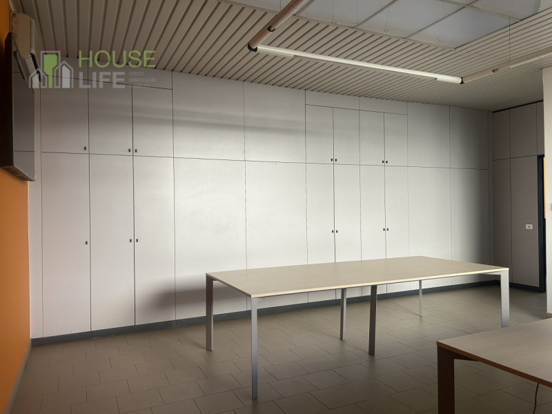 SCHIO - Z.I: CAPANNONE INDUSTRIALE di mq 2.000 circa H 7,00 mt su lotto di mq 3000, con impianto ...