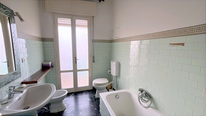 AMPIO 4/5/5 CAMERE PANORAMICO AD ARCELLA /SAN BELLINO €.350.000 - rif.CL513

Proponiamo in vendit...