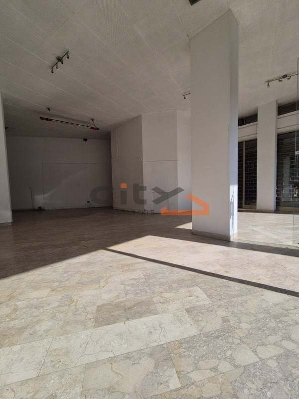 NEGOZIO CHIAVI IN MANO A POCHI MINUTI A PIEDI DA BASSANO DEL GRAPPA.
Proponiamo in affitto un lum...