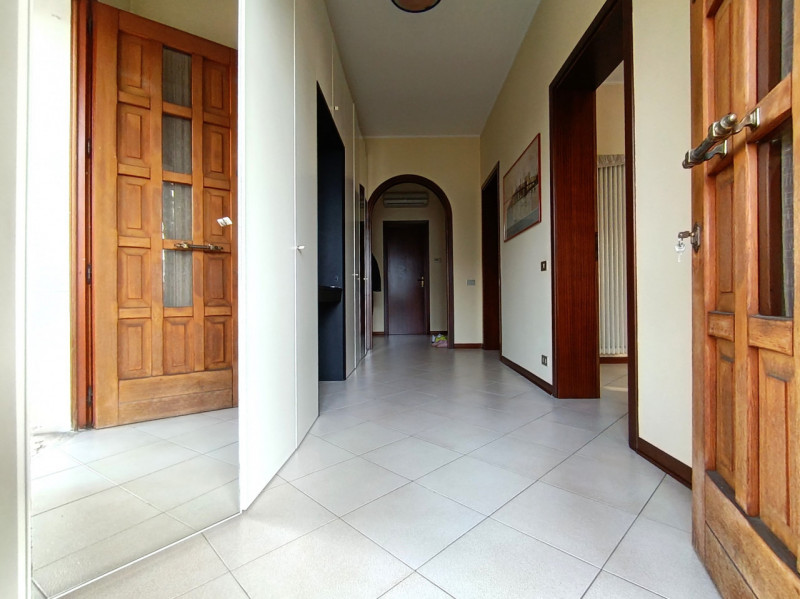 Rif. PSN180
In una delle zone più comode di Ponte San Nicolò dove scuole, mezzi pubblici e serviz...