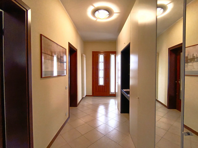 Rif. PSN180
In una delle zone più comode di Ponte San Nicolò dove scuole, mezzi pubblici e serviz...